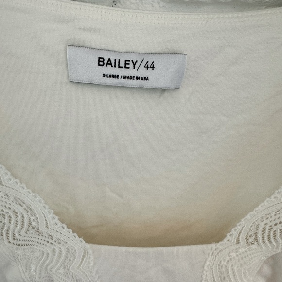 Bailey 44 Top - Crème Color & Sequins/Lace Design - Size XL - Picture 6 of 10